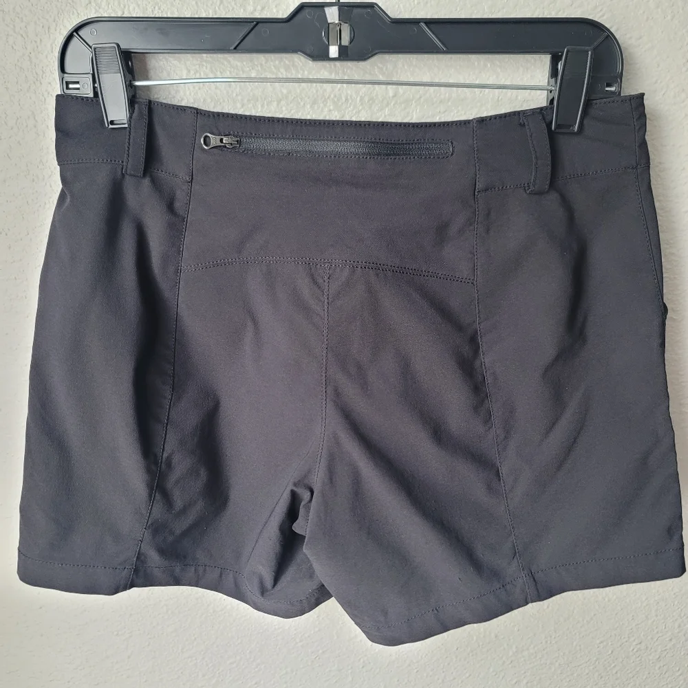 The North Face Belted Paramont Shorts Size 2 In Black